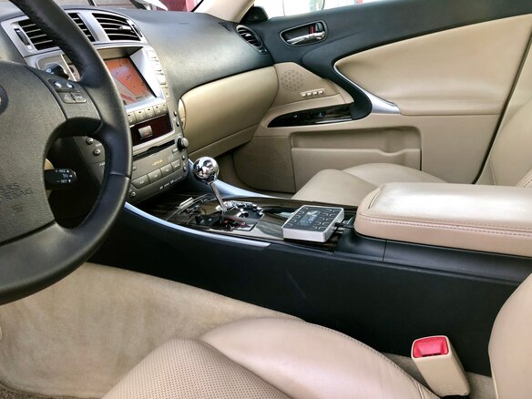 2008 Lexus IS 300 II Рестайлинг, белый - вид 17