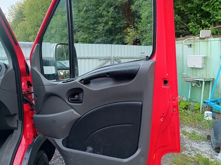 2011 Iveco Daily, красный, 1100000 рублей, вид 5