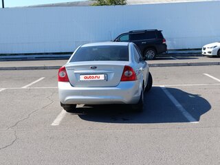 2011 Ford Focus II Рестайлинг, серебристый, 711000 рублей, вид 3