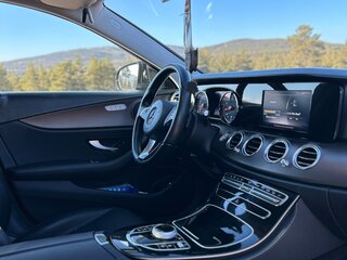 2016 Mercedes-Benz E-Класс 200 V (W213, S213, C238), чёрный, 2900000 рублей, вид 2