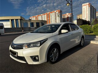 2013 Toyota Corolla XI (E160, E170, E180), белый, 1200000 рублей, вид 1