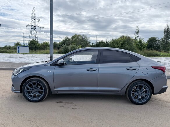 2020 Hyundai Solaris II Рестайлинг, серый, 1200000 рублей - вид 5