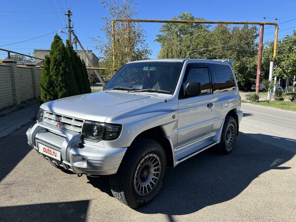 1997 Mitsubishi Pajero II Рестайлинг, серебристый, 1600000 рублей