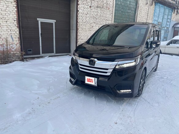 2020 Honda Stepwgn V Рестайлинг, чёрный, 2250000 рублей - вид 1
