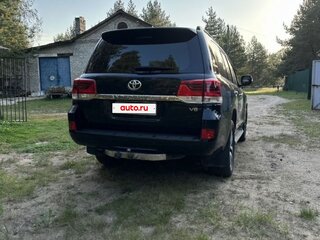 2015 Toyota Land Cruiser 200 Series Рестайлинг 2, чёрный, 4900000 рублей, вид 4