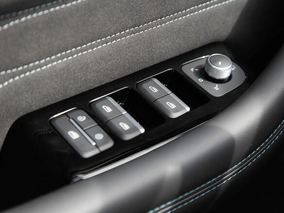 2026 Geely Monjaro I Рестайлинг, серебристый, 4905441 рублей - вид 23