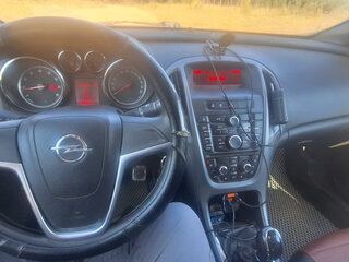 2014 Opel Astra J Рестайлинг, серебристый, 750000 рублей, вид 5
