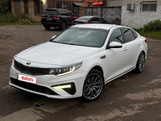 2019 Kia Optima IV Рестайлинг, белый, 2350000 рублей, вид 1