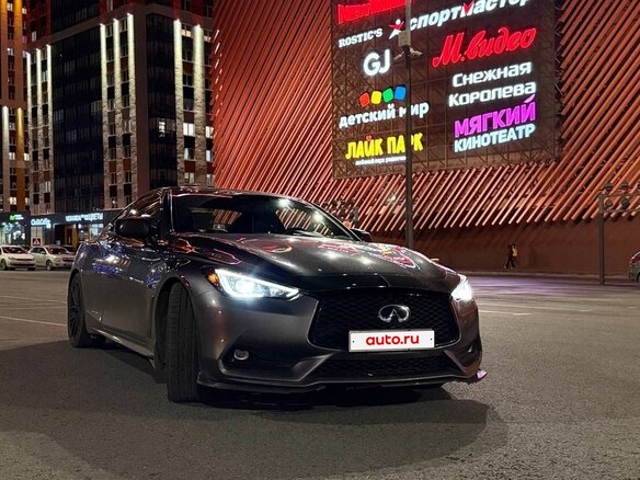 2019 Infiniti Q60 II, серый, 3090000 рублей - вид 2