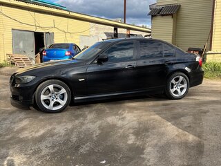 2011 BMW 3 серии 320i V (E90/E91/E92/E93) Рестайлинг, чёрный, 955000 рублей, вид 4