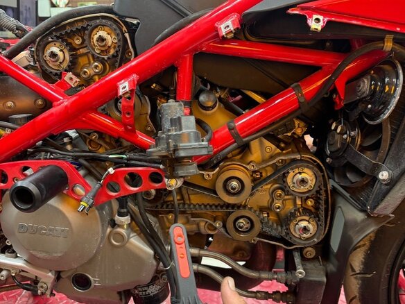 2009 Ducati 848, красный, 680000 рублей - вид 14