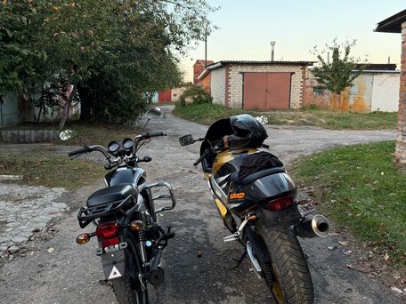 1998 Suzuki GSX 750, золотистый, 300000 рублей, вид 2