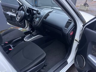 2013 Kia Soul I Рестайлинг, белый, 950000 рублей, вид 4