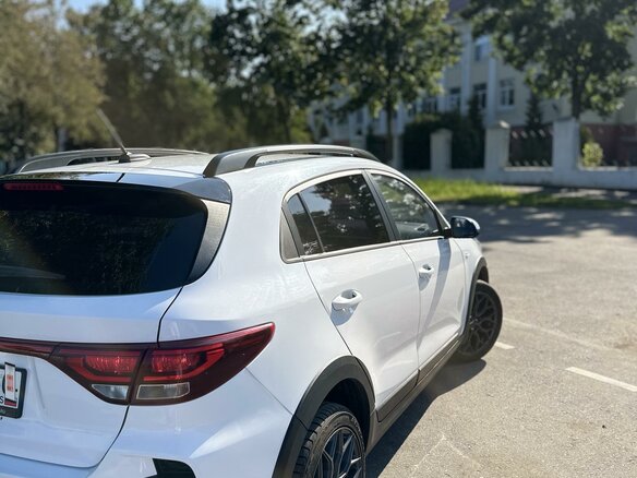 2021 Kia Rio X IV Рестайлинг, белый, 1900000 рублей - вид 9