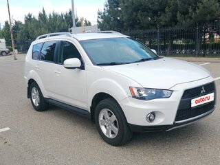 2010 Mitsubishi Outlander II Рестайлинг, белый, 1000000 рублей, вид 5