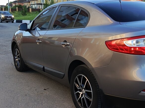 2010 Renault Fluence I, коричневый, 800000 рублей - вид 12