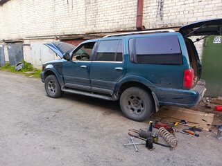 1997 Lincoln Navigator I, зелёный, 700000 рублей, вид 3