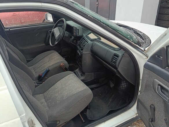 2001 Lada (ВАЗ) 2110, белый, 115000 рублей - вид 5