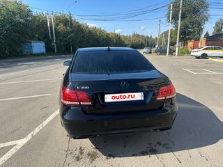 2013 Mercedes-Benz E-Класс 200 IV (W212, S212, C207) Рестайлинг, чёрный, 1490000 рублей, вид 4