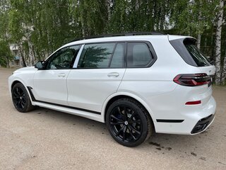 2023 BMW X7 M60i I (G07) Рестайлинг, белый, 18900000 рублей, вид 5
