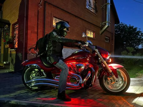 2007 Suzuki Boulevard M109R, красный, 800000 рублей, вид 3
