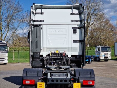 2023 Iveco S-Way, белый, 12704987 рублей, вид 4