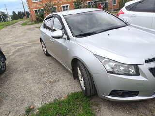 2012 Chevrolet Cruze I Рестайлинг, серебристый, 670000 рублей, вид 3