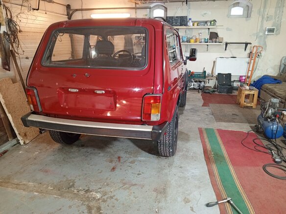 1997 Lada (ВАЗ) 2121 (4x4) I Рестайлинг, пурпурный, 320000 рублей - вид 3