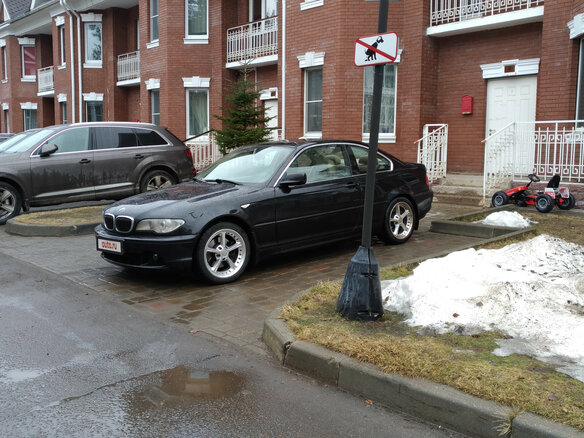 2003 BMW 3 серии 325i IV (E46) Рестайлинг, чёрный - вид 2