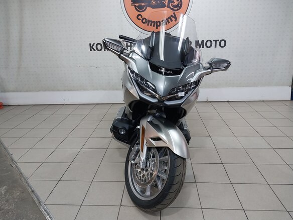 2023 Honda GL 1800 Gold Wing, серый, 3195000 рублей - вид 2