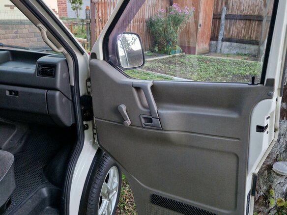 1998 Volkswagen Transporter, белый, 933333 рублей - вид 13