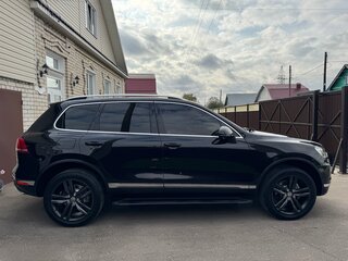 2015 Volkswagen Touareg II Рестайлинг, чёрный, 3750000 рублей, вид 5