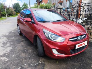 2013 Hyundai Solaris I, красный, 800000 рублей, вид 3