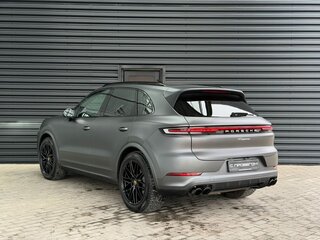 2024 Porsche Cayenne III Рестайлинг, серый, 14950000 рублей, вид 3