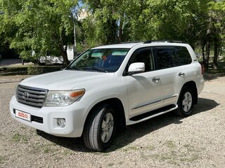 2012 Toyota Land Cruiser 200 Series Рестайлинг 1, белый, 4600000 рублей, вид 1