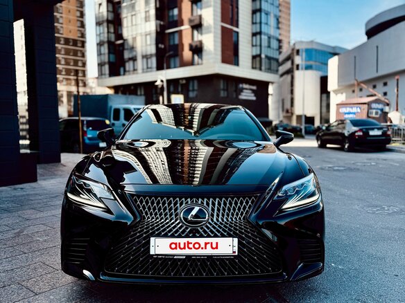2018 Lexus LS 500 V, чёрный, 4900000 рублей - вид 4