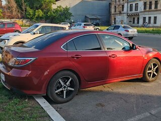 2011 Mazda 6 II (GH) Рестайлинг, красный, 750000 рублей, вид 3