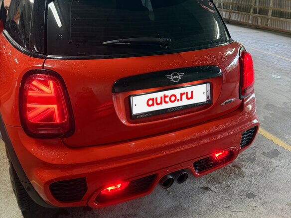 2020 Mini Hatch JCW III (F55/F56) Рестайлинг, оранжевый, 3100000 рублей - вид 5