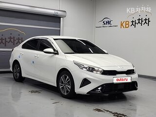 2022 Kia K3 II Рестайлинг, белый, 1467000 рублей, вид 3