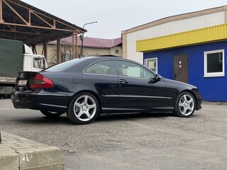 2008 Mercedes-Benz CLK-Класс 200 II (W209) Рестайлинг, чёрный, 2300000 рублей, вид 5