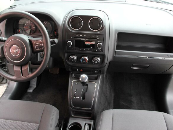 2014 Jeep Compass I Рестайлинг 2, серый - вид 13