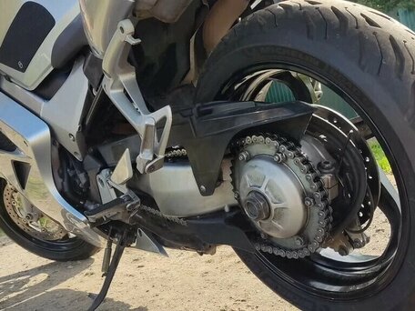 2006 Honda VFR 800, серебристый, 510000 рублей, вид 5