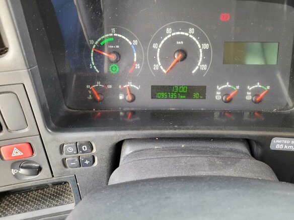 2012 Scania 4-Series, оранжевый, 3200000 рублей - вид 13