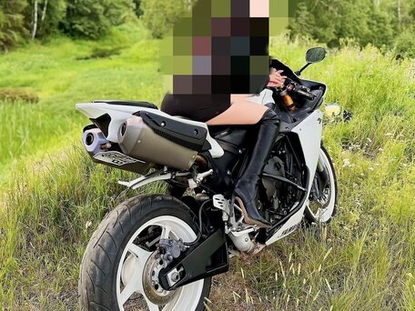 2010 Yamaha YZF-R1, белый, 850000 рублей, вид 3