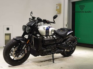 2025 Triumph Rocket 3, белый, 3299000 рублей, вид 4