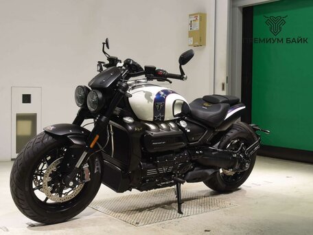 2025 Triumph Rocket 3, белый, 3299000 рублей, вид 4