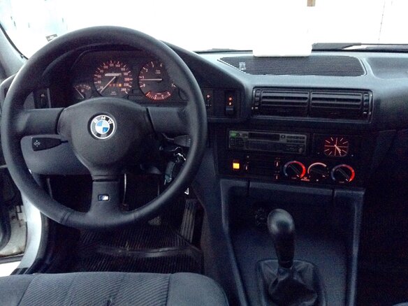 1990 BMW 5 серии 520i III (E34), серебристый - вид 3