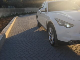 2015 Infiniti QX70, белый, 2100000 рублей, вид 4