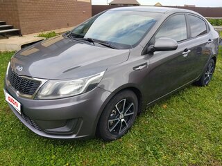 2013 Kia Rio III, серый, 640000 рублей, вид 4