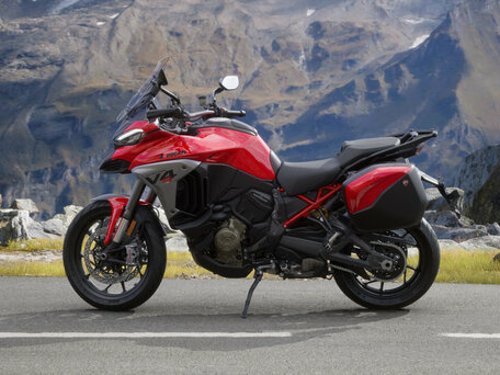 2026 Ducati Multistrada V4, красный, 3650000 рублей, вид 3